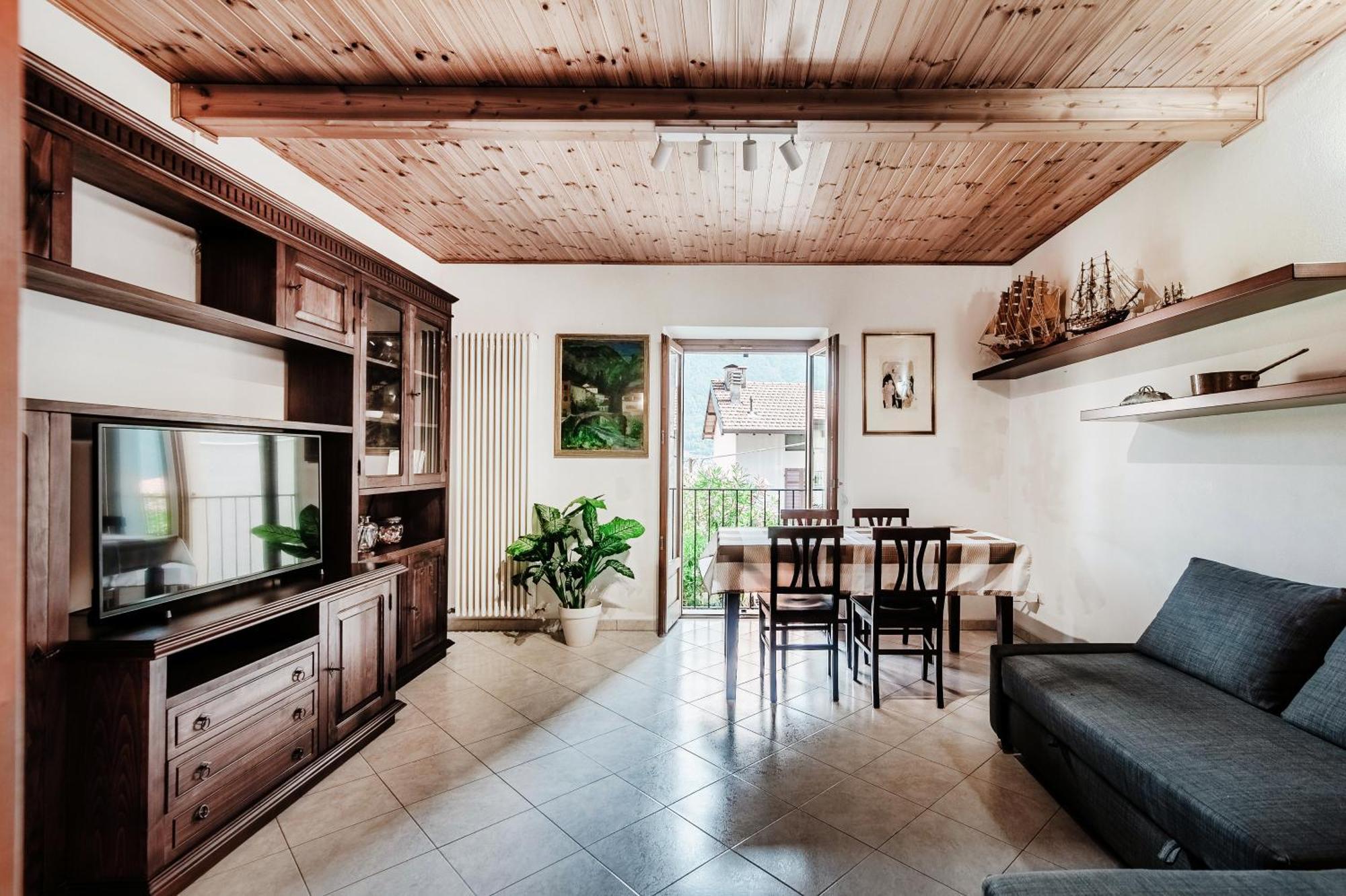 Delizioso Bilocale Vista Lago Colonno Bagian luar foto
