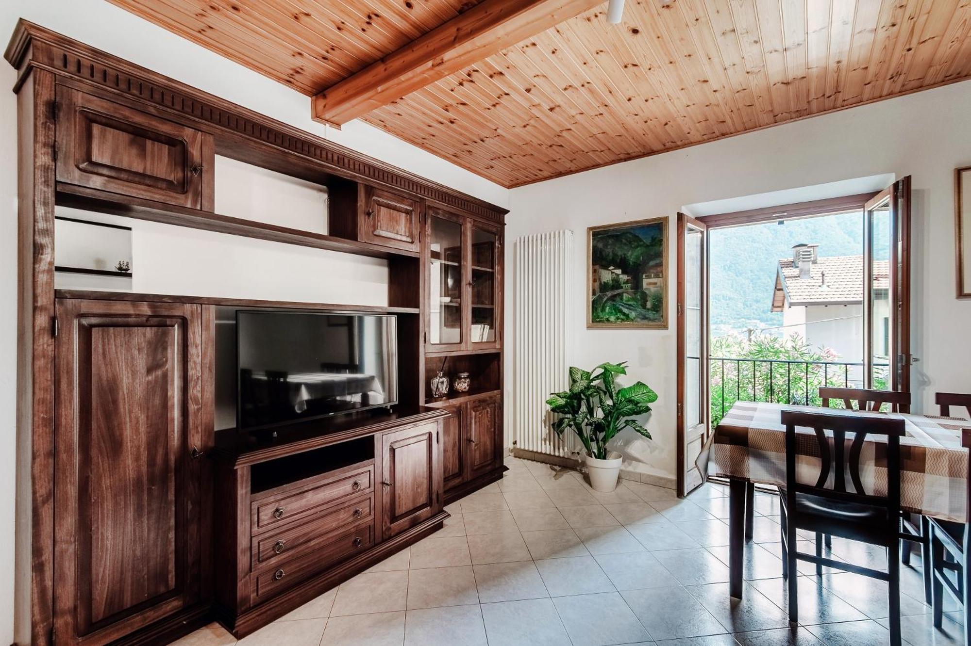 Delizioso Bilocale Vista Lago Colonno Bagian luar foto