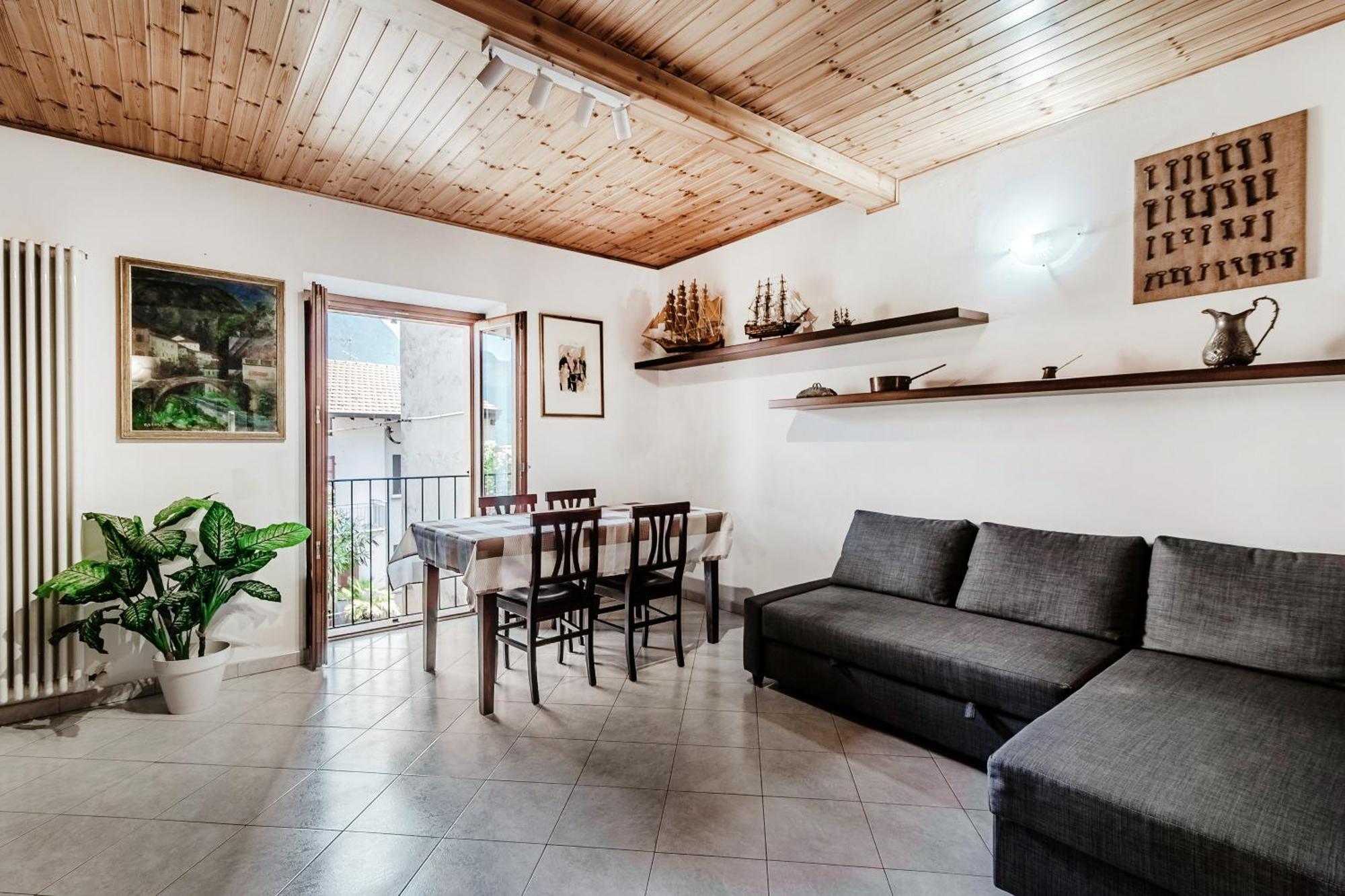 Delizioso Bilocale Vista Lago Colonno Bagian luar foto